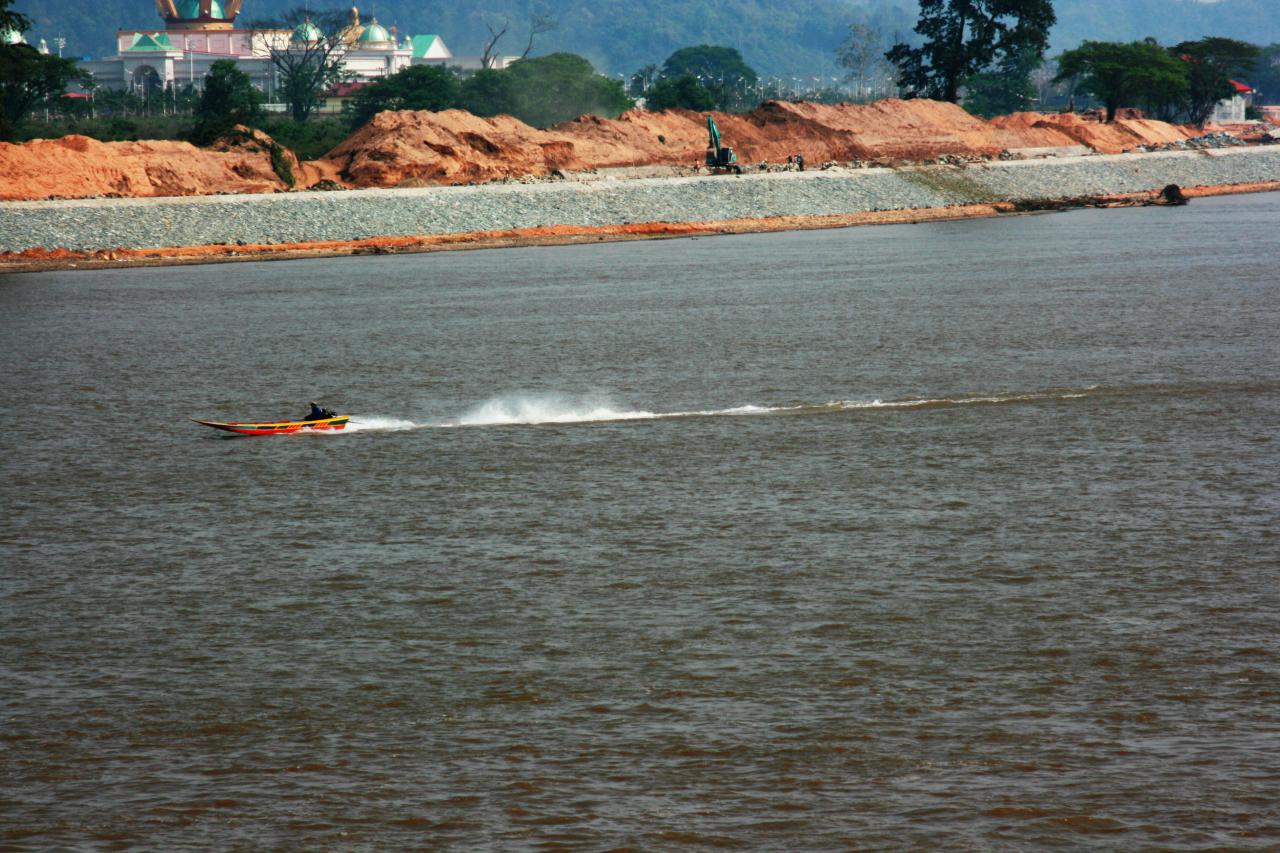 Le-triangle-dor-en-face-le-Laos-2