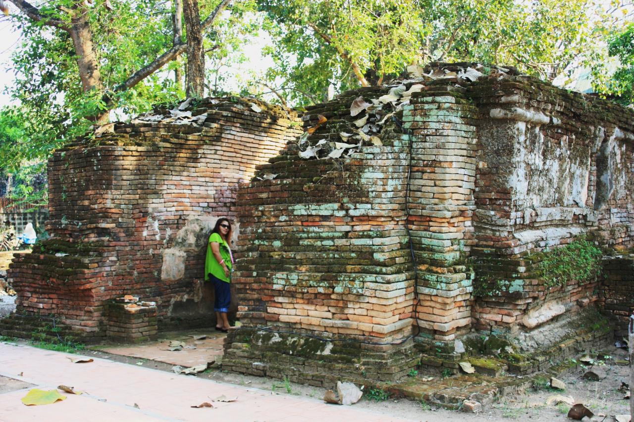 Wat-chedi-luang-Chiang-saen