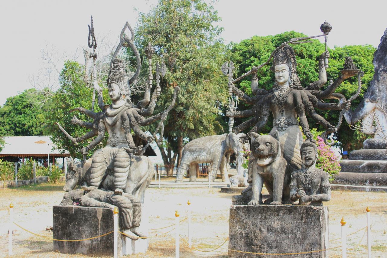 XiengKuane Buddha Park... Laos (14)