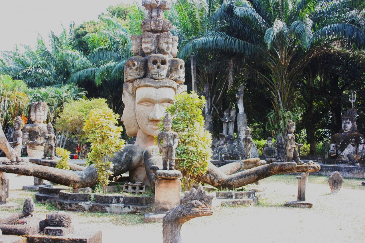 XiengKuane Buddha Park... Laos (3)