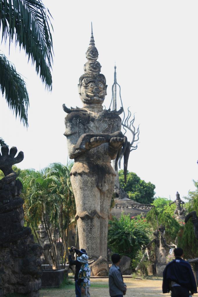 XiengKuane Buddha Park... Laos (32)