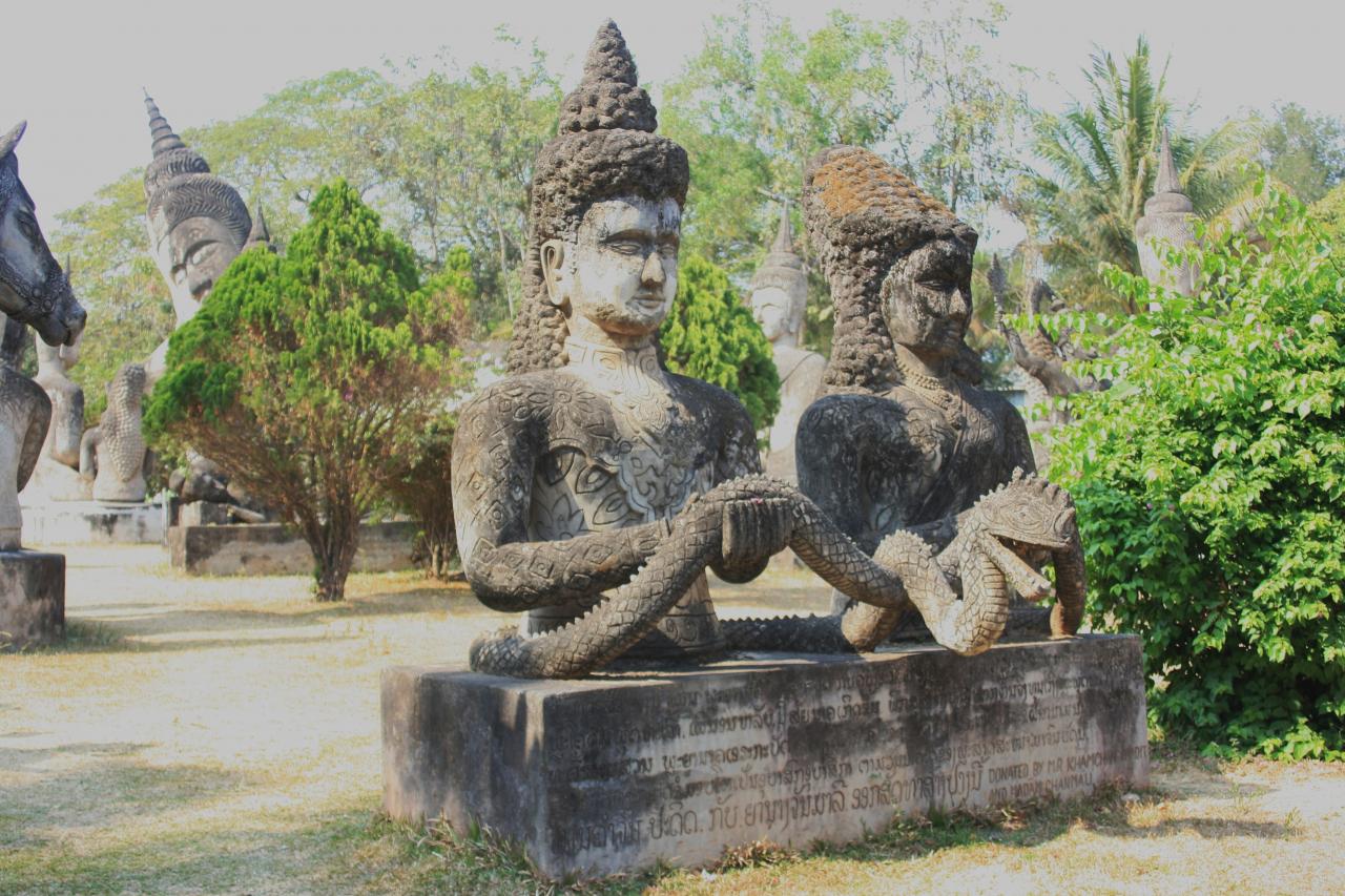 XiengKuane Buddha Park... Laos (33)