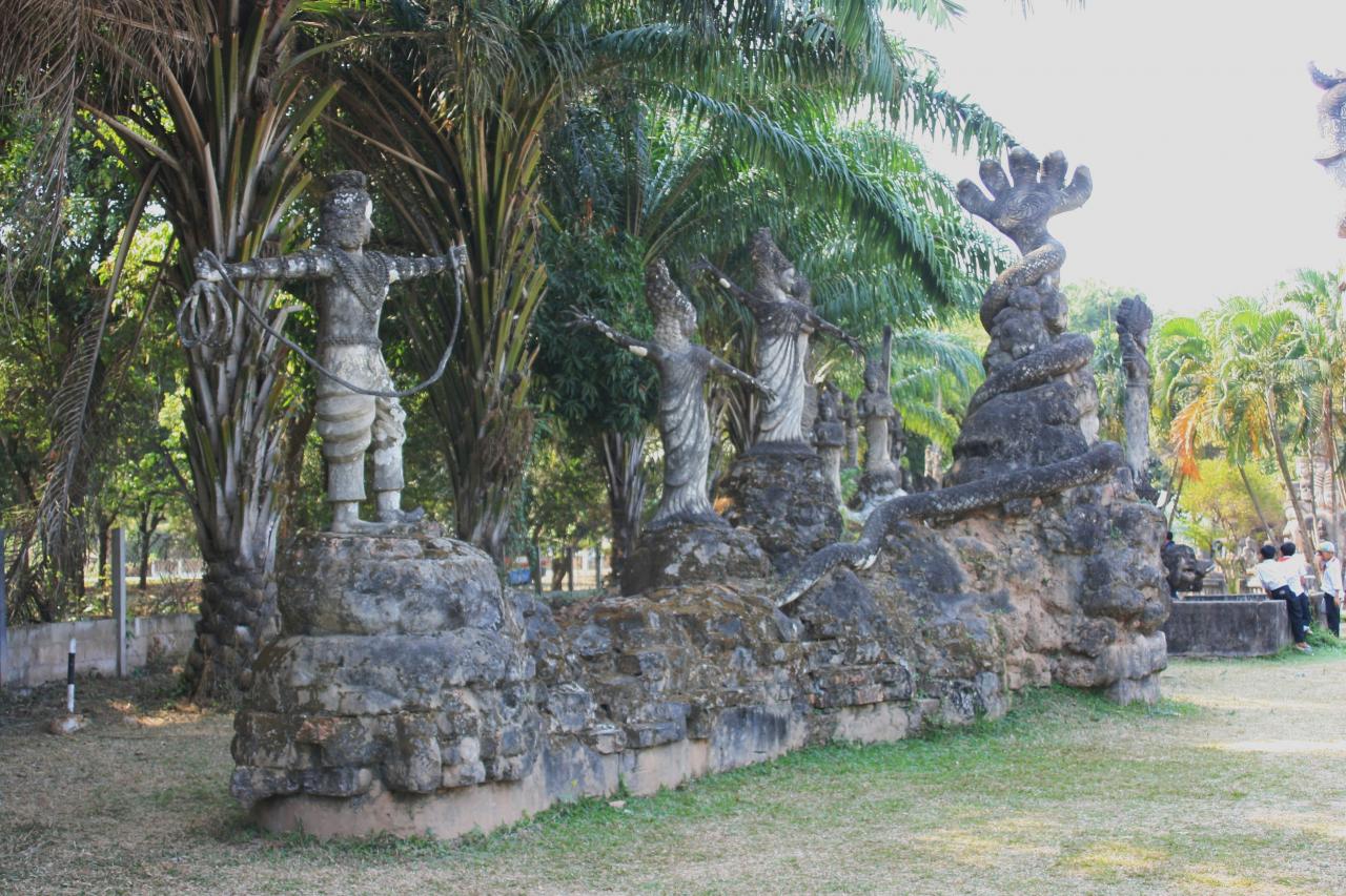 XiengKuane Buddha Park... Laos (35)