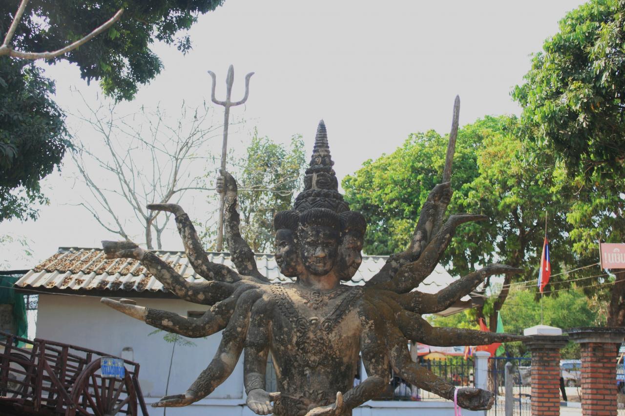 XiengKuane Buddha Park... Laos (48)