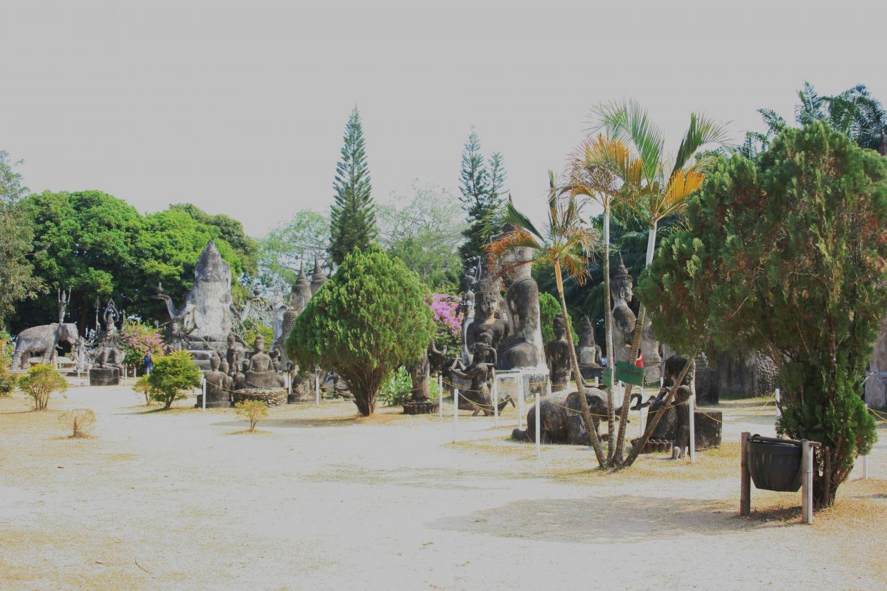 XiengKuane Buddha Park... Laos (9)